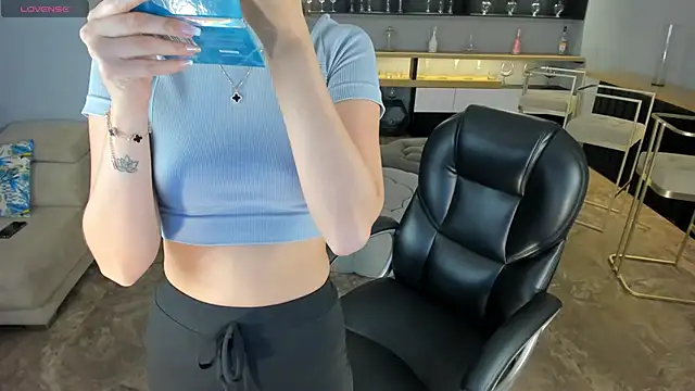 KaiaFerreira online show from September 2025 12:18:01 PM