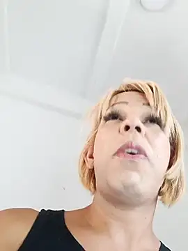 blondebitchlitle online show from March 2025 03:31:01 PM