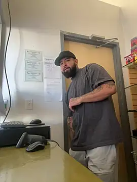 Snapshot of jr91esl chatting on February 2025 09:18:02 PM jr91esl online show from February 2025 09:18:02 PM