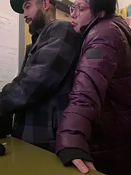 Snapshot of jr91esl chatting on February 2025 04:11:01 AM jr91esl online show from February 2025 04:11:01 AM