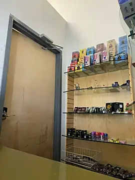 Snapshot of jr91esl chatting on February 2025 04:59:01 PM jr91esl online show from February 2025 04:59:01 PM