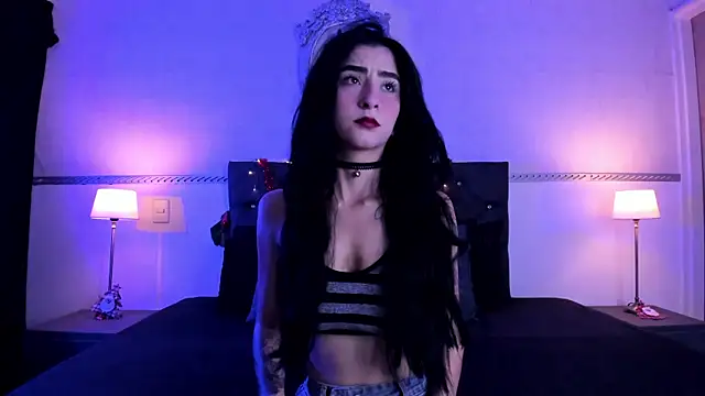 Snapshot of RomeroMoon chatting on December 2024 01:06:01 PM RomeroMoon online show from December 2024 01:06:01 PM