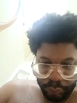 dvaughn3117 online show from February 2026 12:45:02 PM