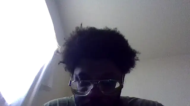 Snapshot of dvaughn3117 chatting on April 2026 10:45:01 PM dvaughn3117 online show from April 2026 10:45:01 PM