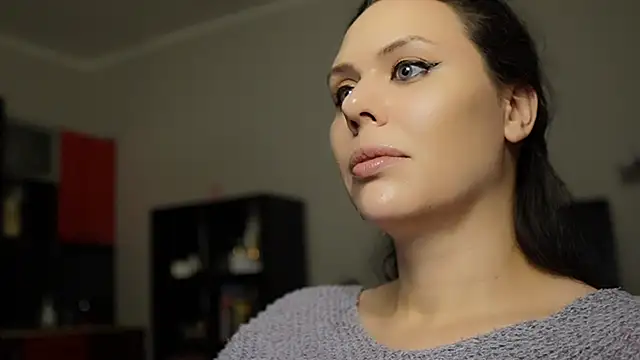 MollyCheiz online show from December 2024 05:40:01 AM