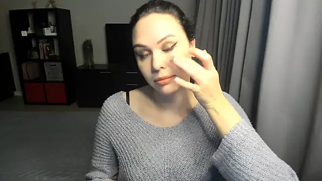 MollyCheiz online show from January 2025 01:22:01 PM