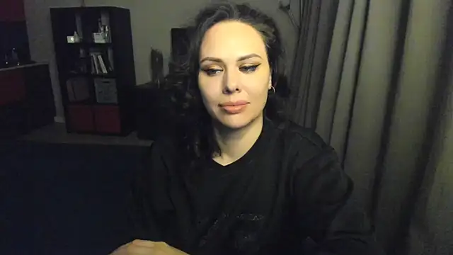 MollyCheiz online show from March 2025 07:09:01 PM