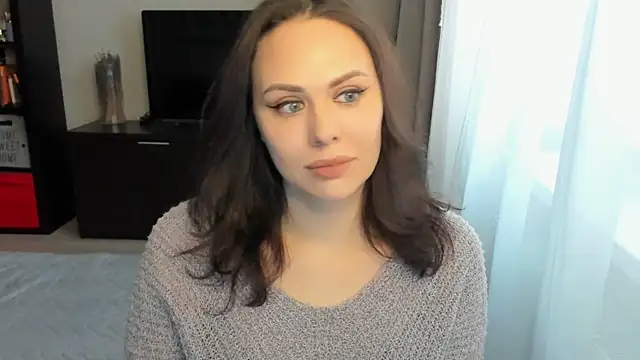 MollyCheiz online show from November 2025 12:05:02 PM