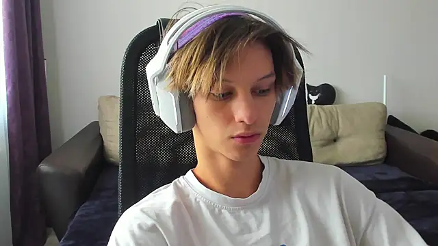 Ostin meow online show from September 2025 07:11:02 AM