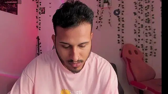 Raf brunette online show from December 2024 12:30:01 PM