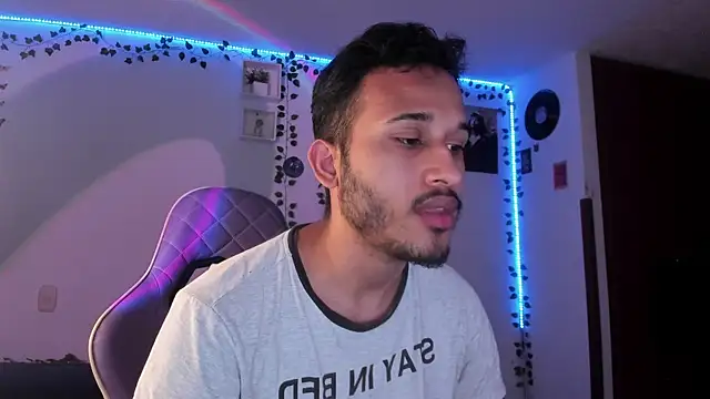 Raf brunette online show from February 2025 10:21:02 AM