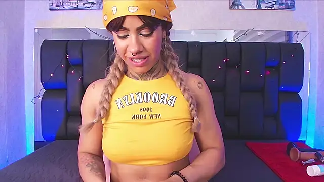 Snapshot of canela_oss chatting on February 2025 03:10:02 PM canela oss online show from February 2025 03:10:02 PM