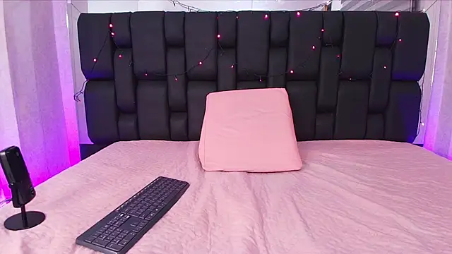 Snapshot of canela_oss chatting on February 2025 11:53:01 AM canela oss online show from February 2025 11:53:01 AM