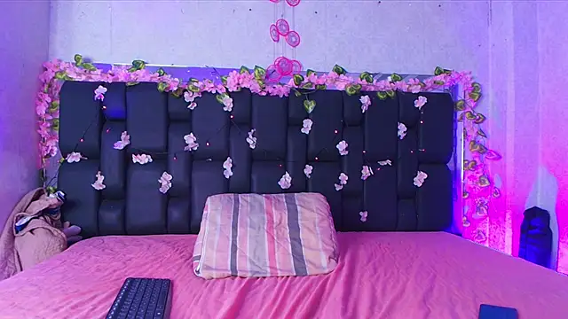 Snapshot of canela_oss chatting on September 2025 11:53:02 AM canela oss online show from September 2025 11:53:02 AM