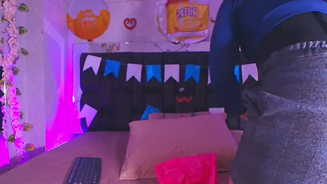 Snapshot of canela_oss chatting on September 2025 11:57:01 AM canela oss online show from September 2025 11:57:01 AM