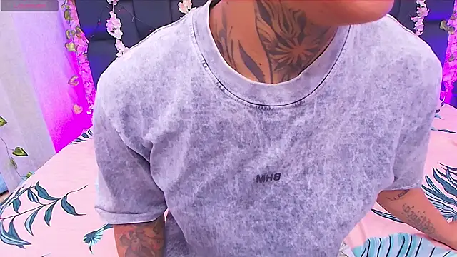 Snapshot of canela_oss chatting on October 2025 12:02:02 PM canela oss online show from October 2025 12:02:02 PM