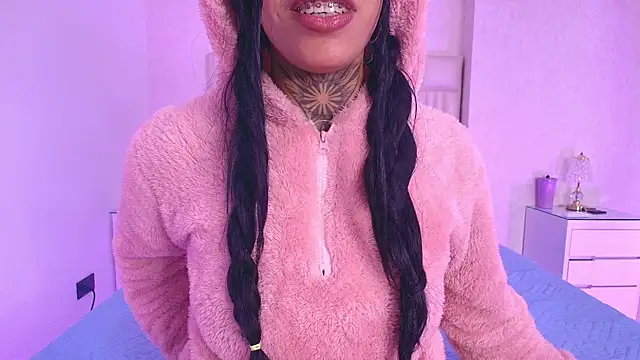 Snapshot of canela_oss chatting on November 2025 11:53:02 AM canela oss online show from November 2025 11:53:02 AM