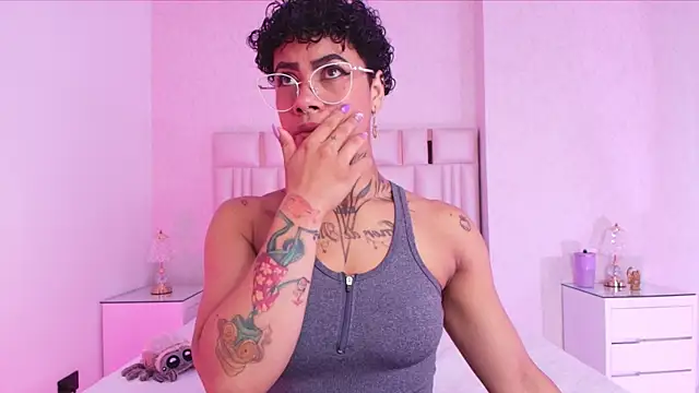 Snapshot of canela_oss chatting on November 2025 12:02:02 PM canela oss online show from November 2025 12:02:02 PM