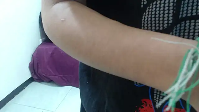 Snapshot of Bonnie-Kim chatting on January 2025 01:38:02 PM Bonnie-Kim online show from January 2025 01:38:02 PM