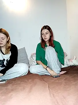 ella grays online show from October 2025 07:23:01 PM