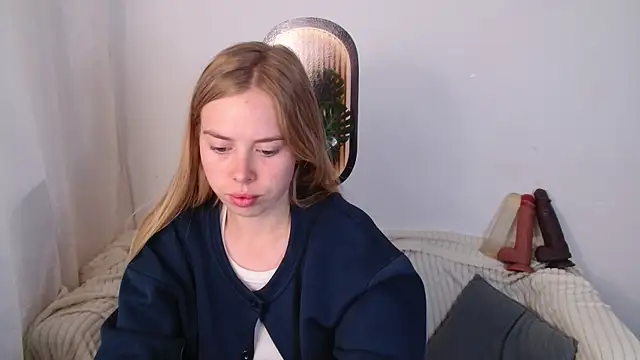 Snapshot of sofiaa_here chatting on June 2026 11:57:01 PM sofiaa here online show from June 2026 11:57:01 PM