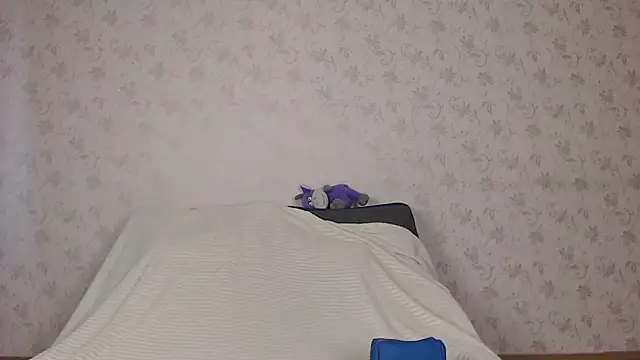 sofiaa here online show from June 2026 12:02:02 AM