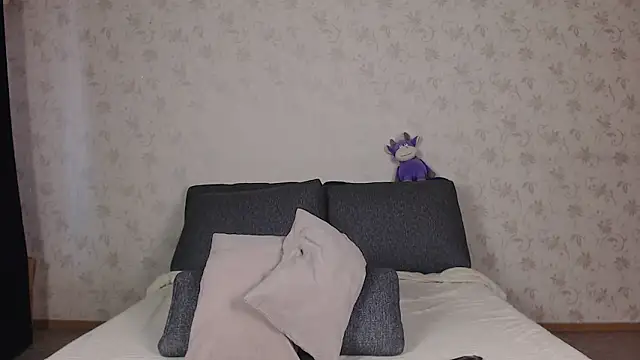 sofiaa here online show from June 2026 12:24:01 AM