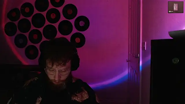 PrettyGinger online show from December 2025 06:35:02 PM