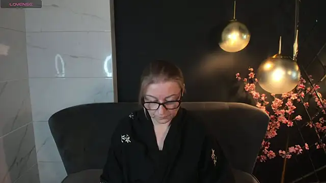 AlexandraKind online show from January 2025 04:46:01 PM