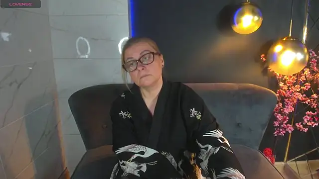 AlexandraKind online show from January 2025 05:06:01 PM