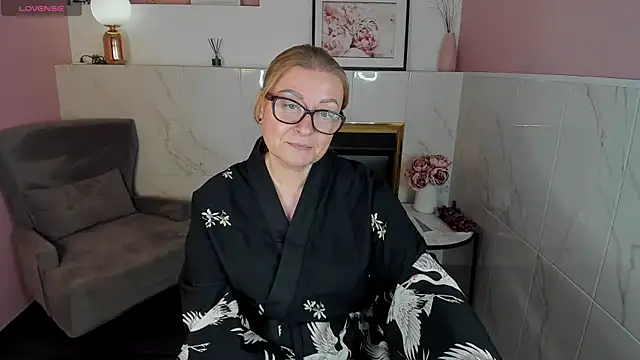 AlexandraKind online show from January 2025 08:31:02 PM