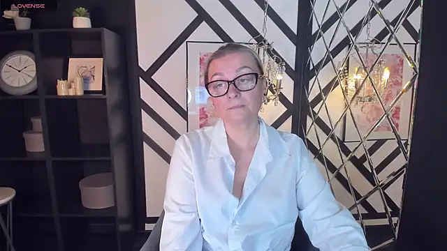 AlexandraKind online show from February 2025 07:48:02 PM