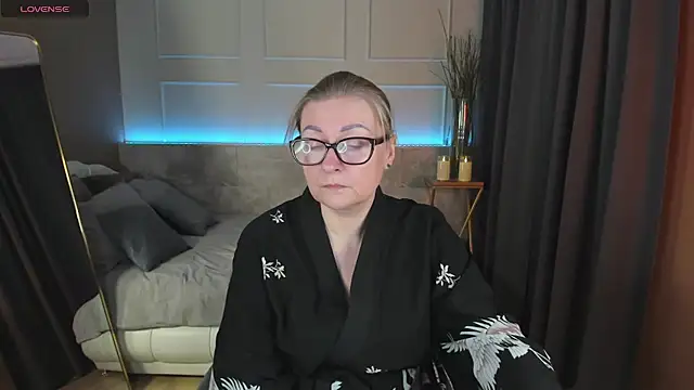 AlexandraKind online show from March 2025 08:53:01 PM