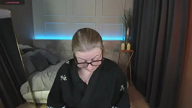 AlexandraKind online show from March 2025 12:31:01 AM