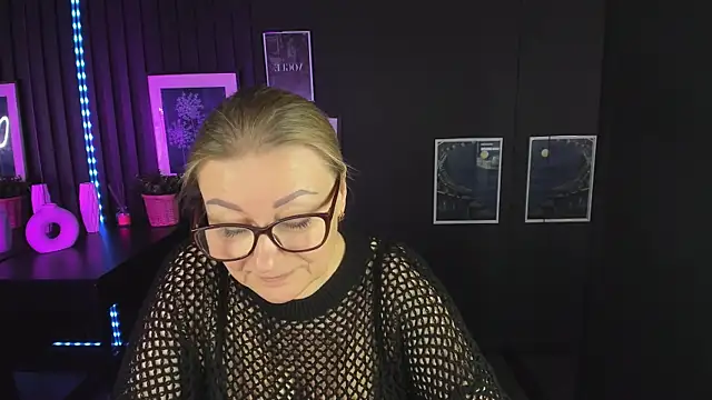 AlexandraKind online show from March 2025 07:50:02 PM