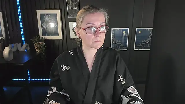 AlexandraKind online show from September 2025 01:58:01 PM