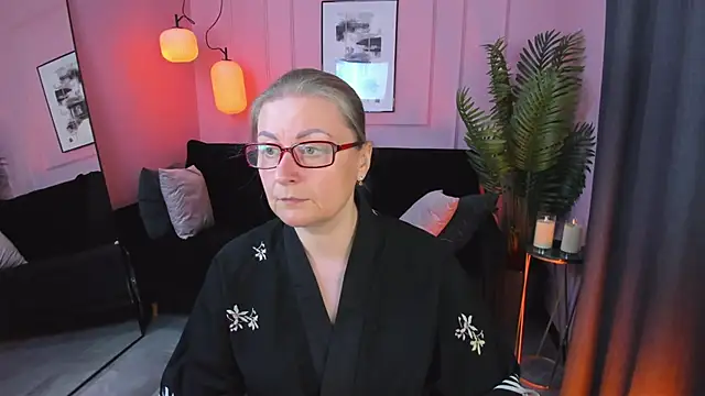 AlexandraKind online show from September 2025 01:48:02 PM