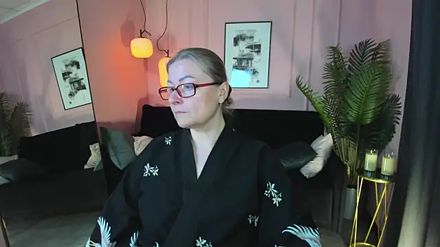 AlexandraKind online show from October 2025 01:46:02 PM