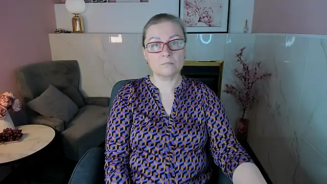 AlexandraKind online show from December 2025 02:15:01 PM