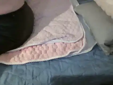 Snapshot of housewife_shantie chatting on March 2025 10:55:01 AM housewife shantie online show from March 2025 10:55:01 AM