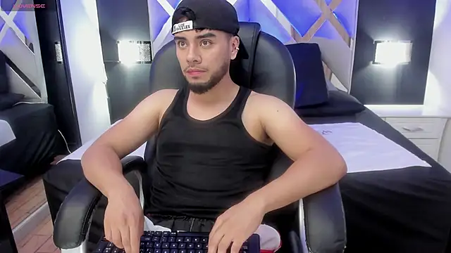 Tommidubois online show from January 2025 03:02:01 AM