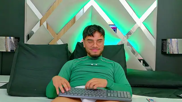 Tommidubois online show from February 2025 03:10:02 AM