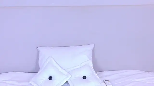 EymiCuper online show from March 2025 02:40:01 PM