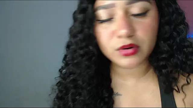 Snapshot of alinakiss chatting on April 2026 10:55:02 PM alinakiss online show from April 2026 10:55:02 PM