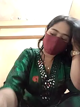 Magical Girl- online show from March 2025 03:32:02 AM