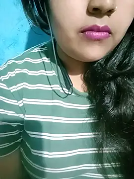Love-Veronica online show from June 2026 07:05:01 PM
