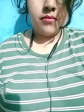 Snapshot of Love-Veronica chatting on July 2026 06:07:01 PM Love-Veronica online show from July 2026 06:07:01 PM