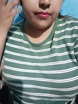 Snapshot of Love-Veronica chatting on July 2026 06:15:02 PM Love-Veronica online show from July 2026 06:15:02 PM