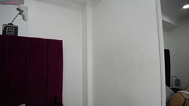 Kylee28 online show from January 2025 08:42:01 PM