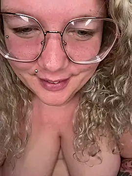 CurvyAnonymousGirl89 online show from March 2025 09:15:02 PM